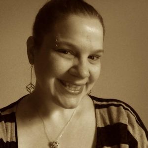 Meet your Posher, Crystal